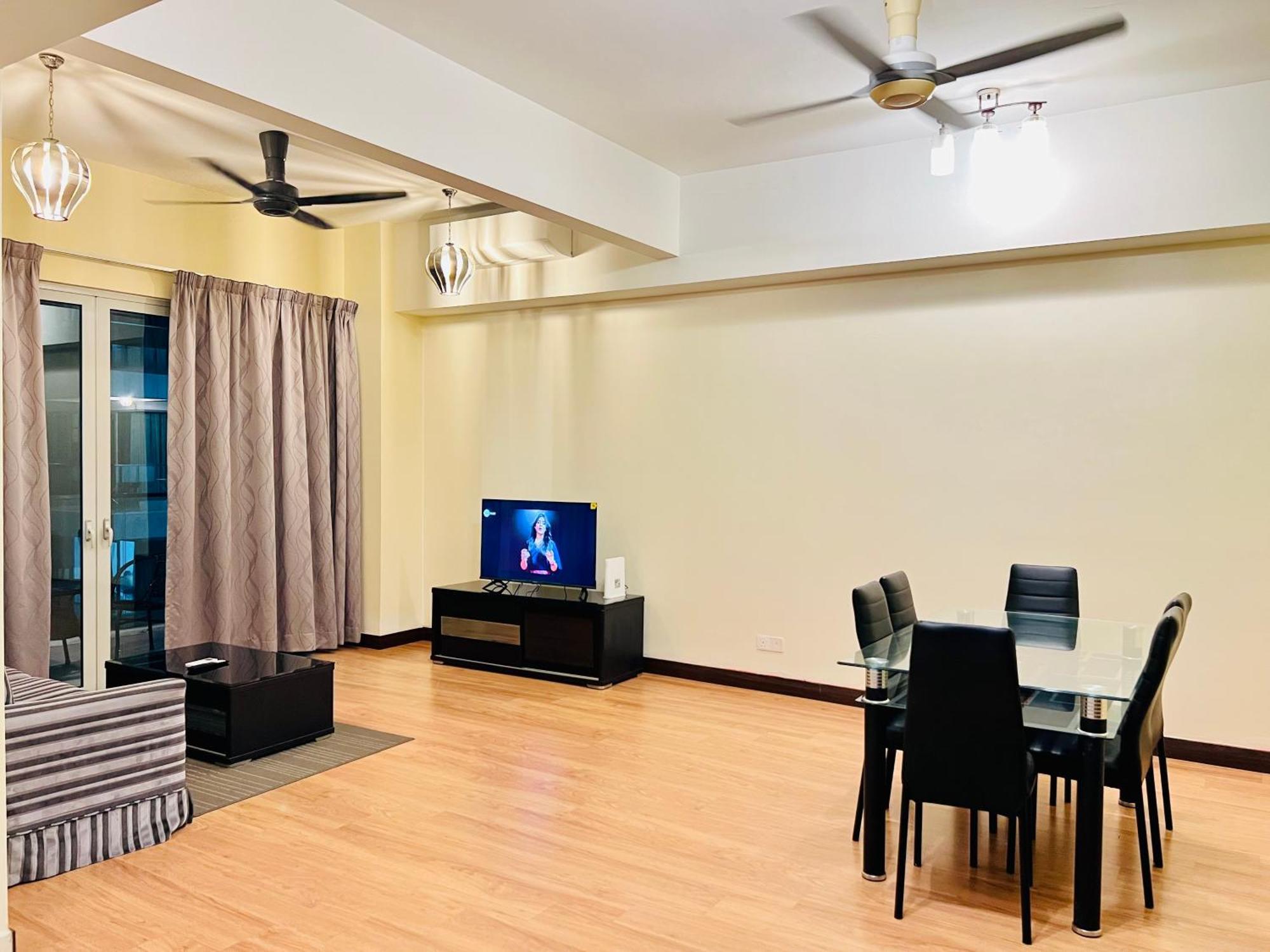 Regalia Suites & Residence By Enjoy Your Stay كوالالمبور المظهر الخارجي الصورة