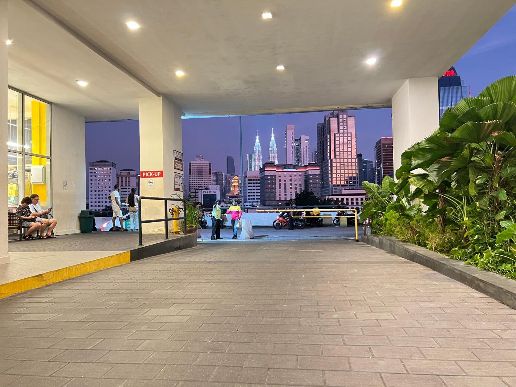 Regalia Suites & Residence By Enjoy Your Stay كوالالمبور المظهر الخارجي الصورة